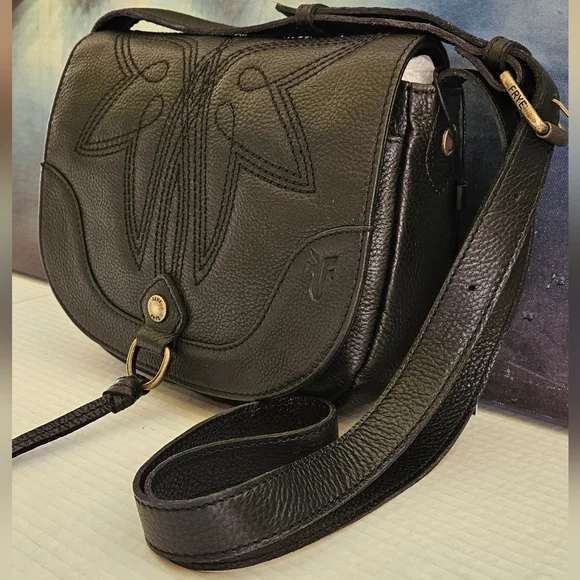 FRYE Black Pebble Saddle Crossbody Bag NWT - Picture 2 of 16